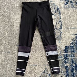 Black and White striped workout leggings SIZE S running yoga casual